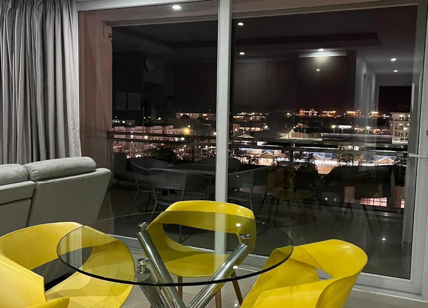 Apartment Chequers Suites Subic Bay Olongapo