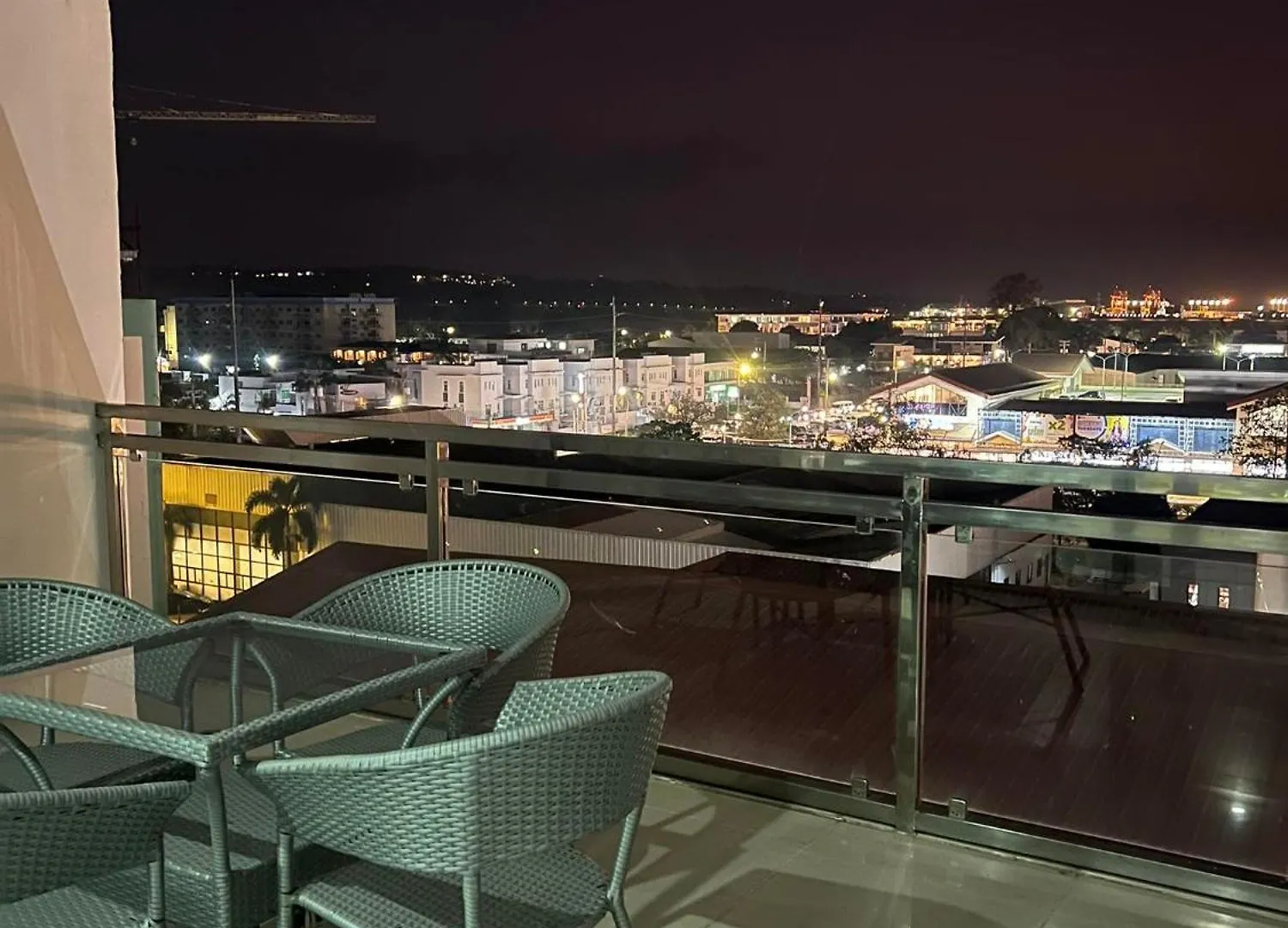 Chequers Suites Subic Bay Olongapo 0*,