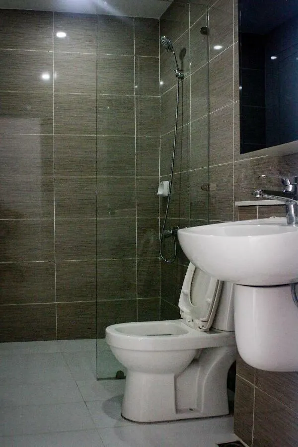 Chequers Suites Subic Bay Olongapo Apartment