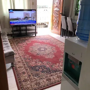The Mansion - Backpackers Near Airport Manila